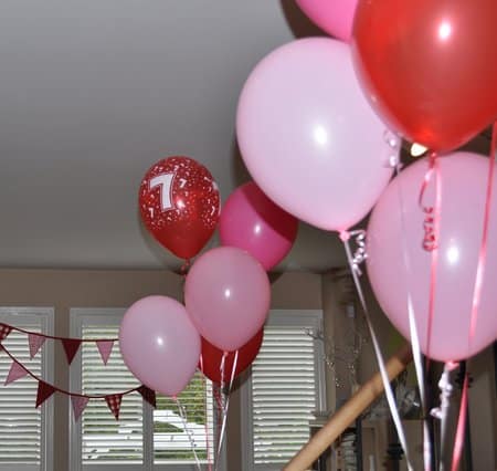 picnic party balloons