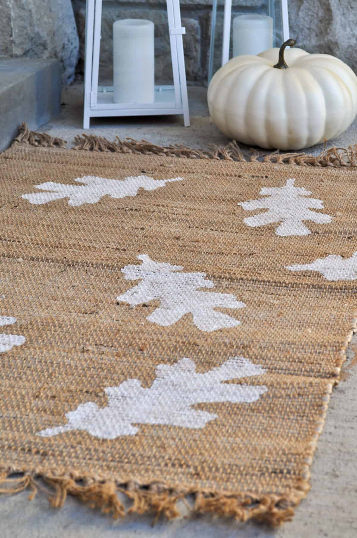 DIY fall doormat with leaves.