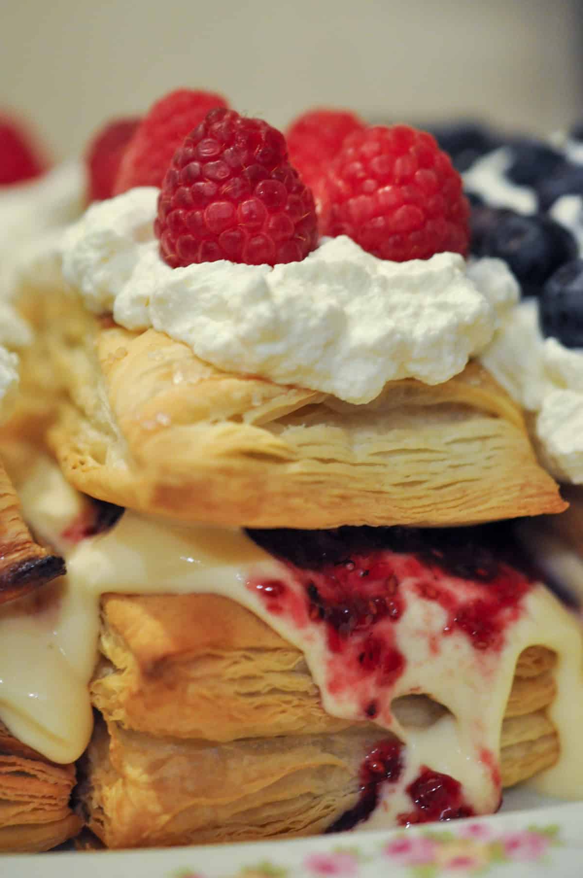 Easy puff pastry dessert.