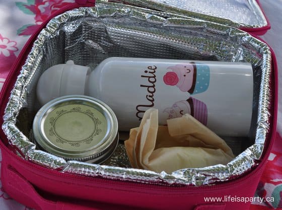 beach picnic lunch