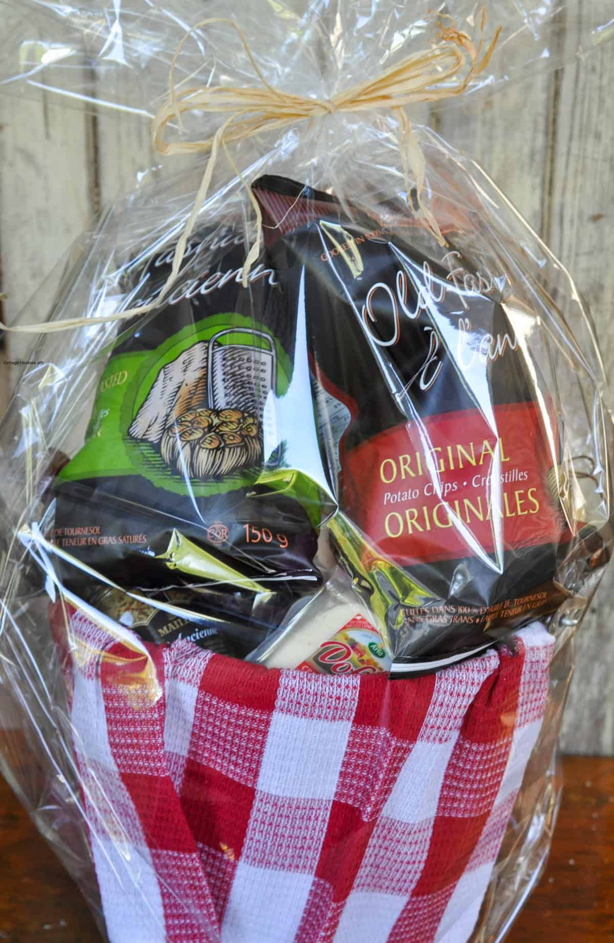 Cottage hostess gift basket.