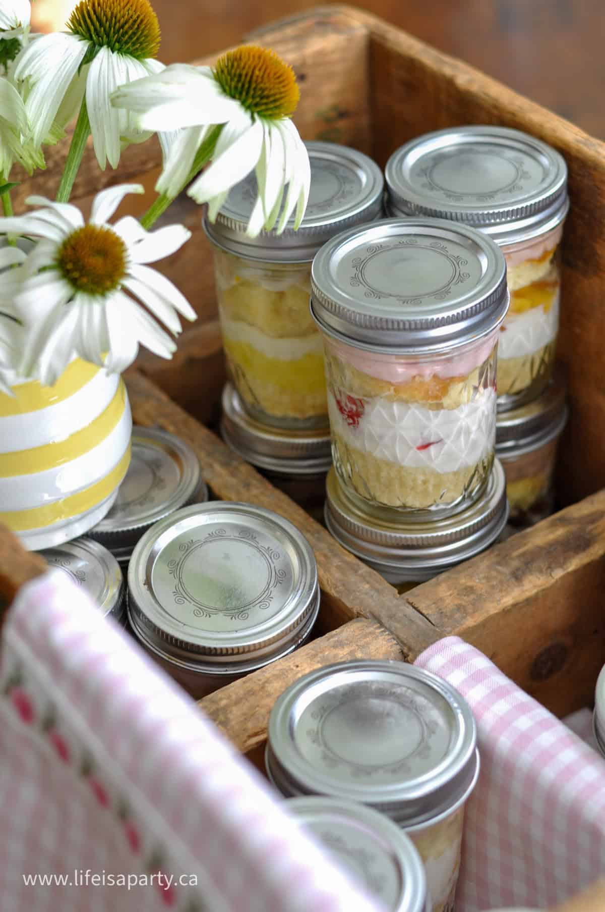 Cupcakes in a jar, five different flavours.