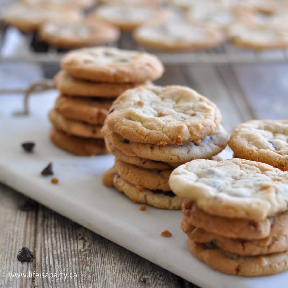 Chocolate chip cookies made with shortening.