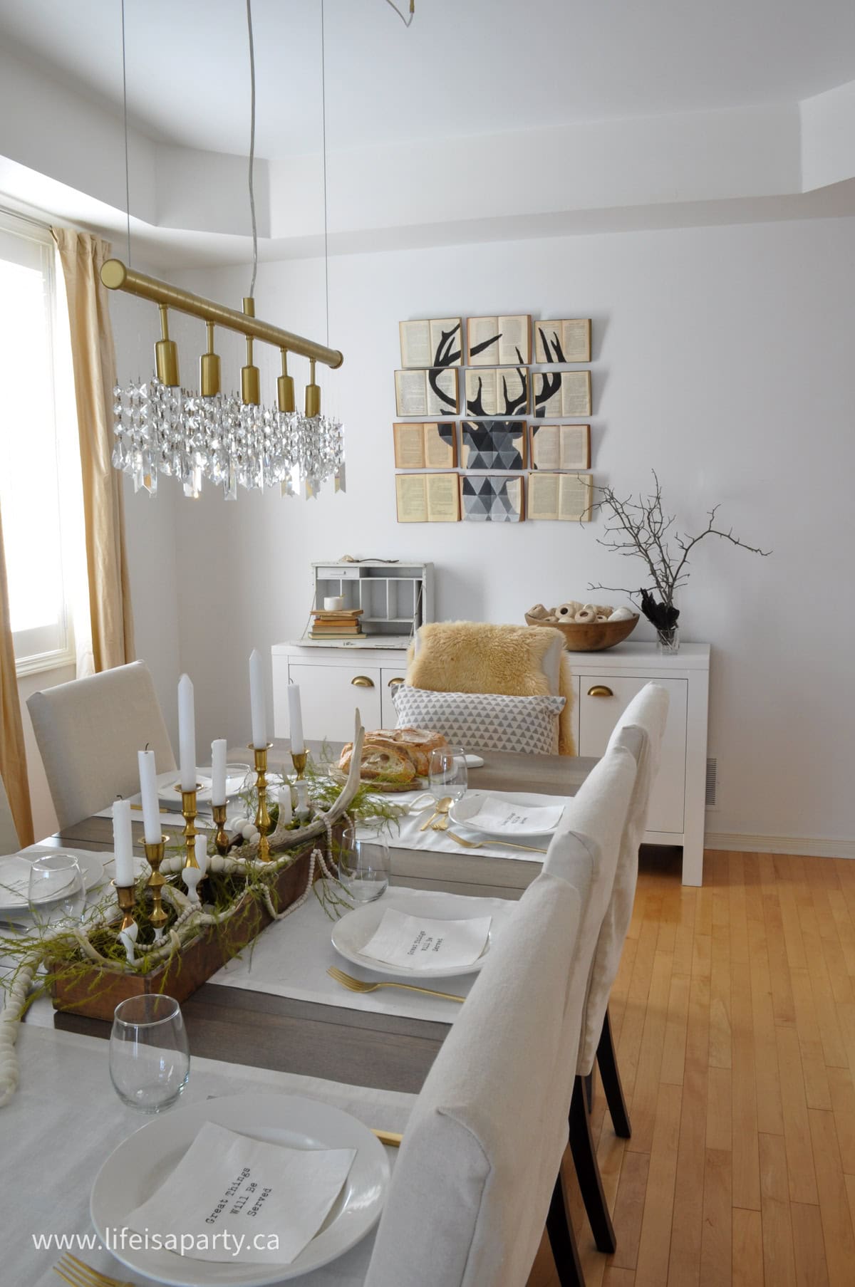 Rustic Scandinavian dining room decor.