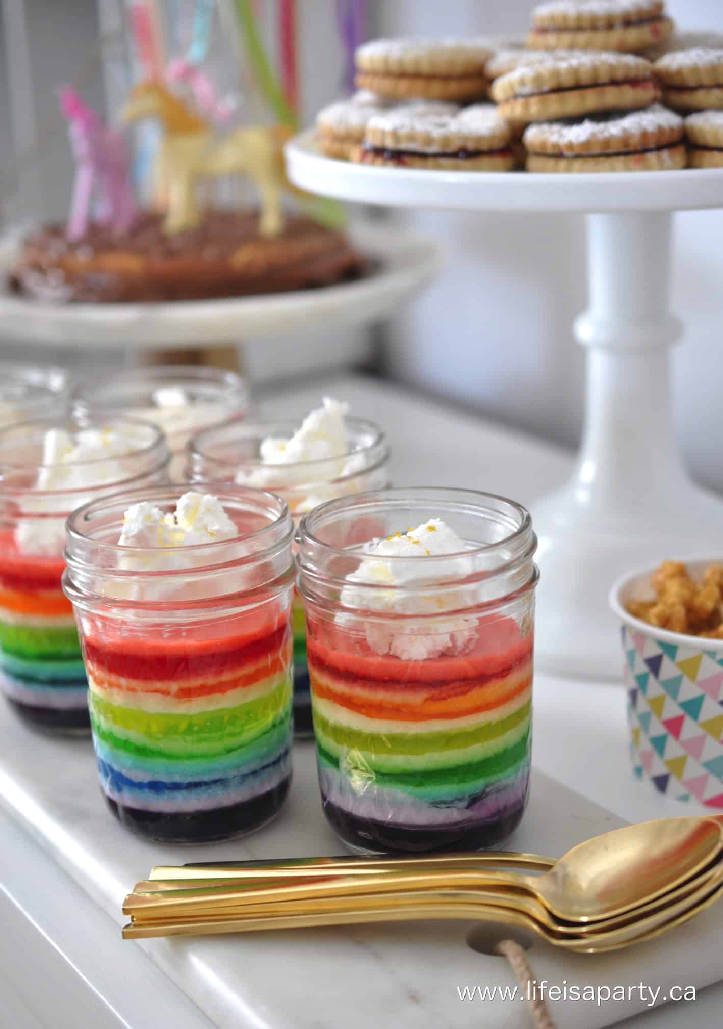 unicorn dessert table.