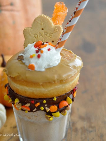 How to make a pumpkin spice milkshake.