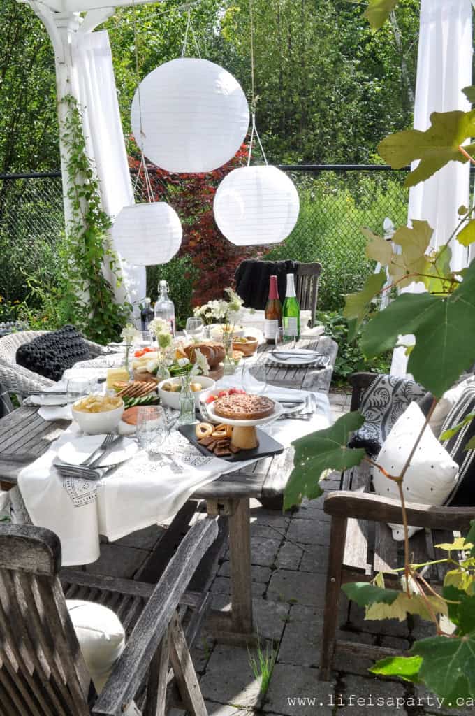 Swedish Inspired Midsummer Picnic - Life is a Party