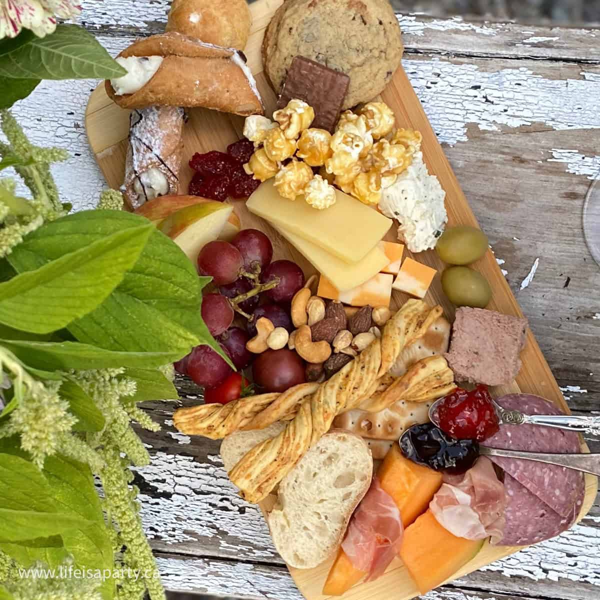 how to make an individual charcuterie board