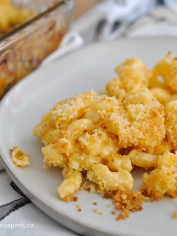 Mac and cheese with panko breadcrumb topping.