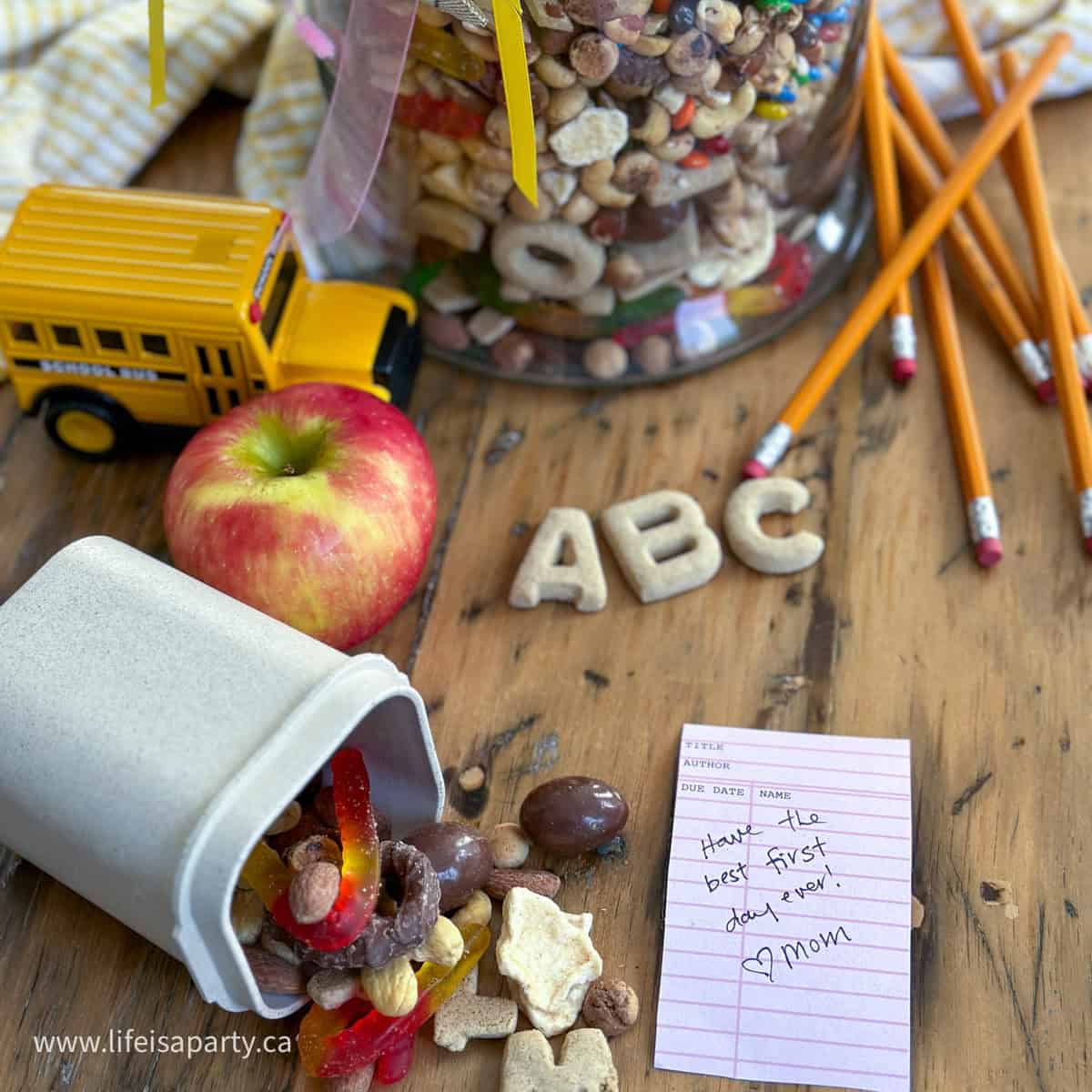 back to school snack mix trail mix