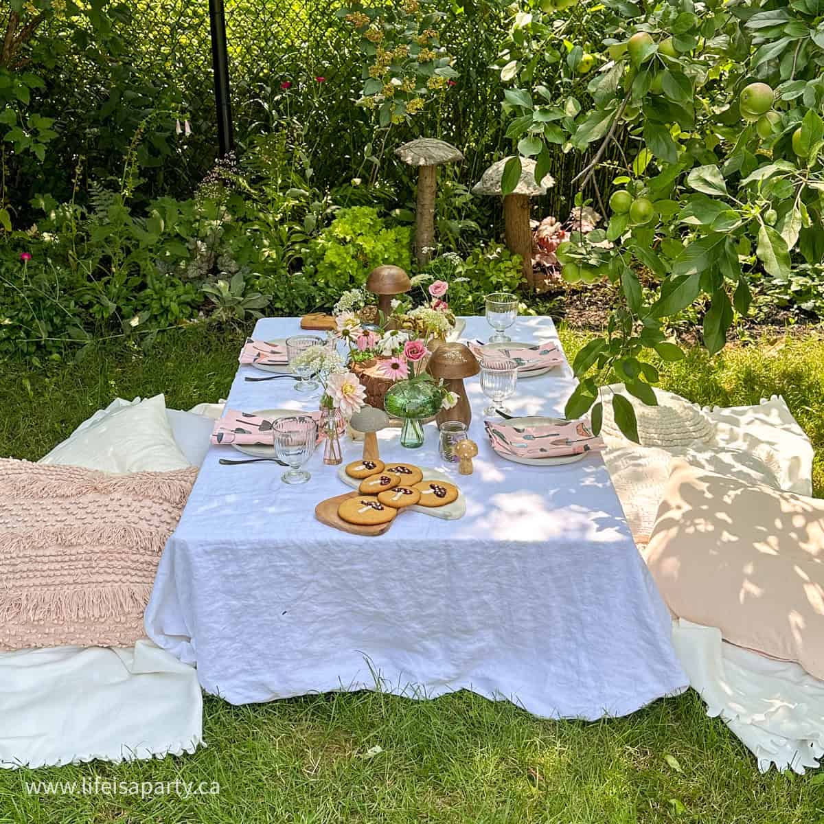 mushroom themed party picnic