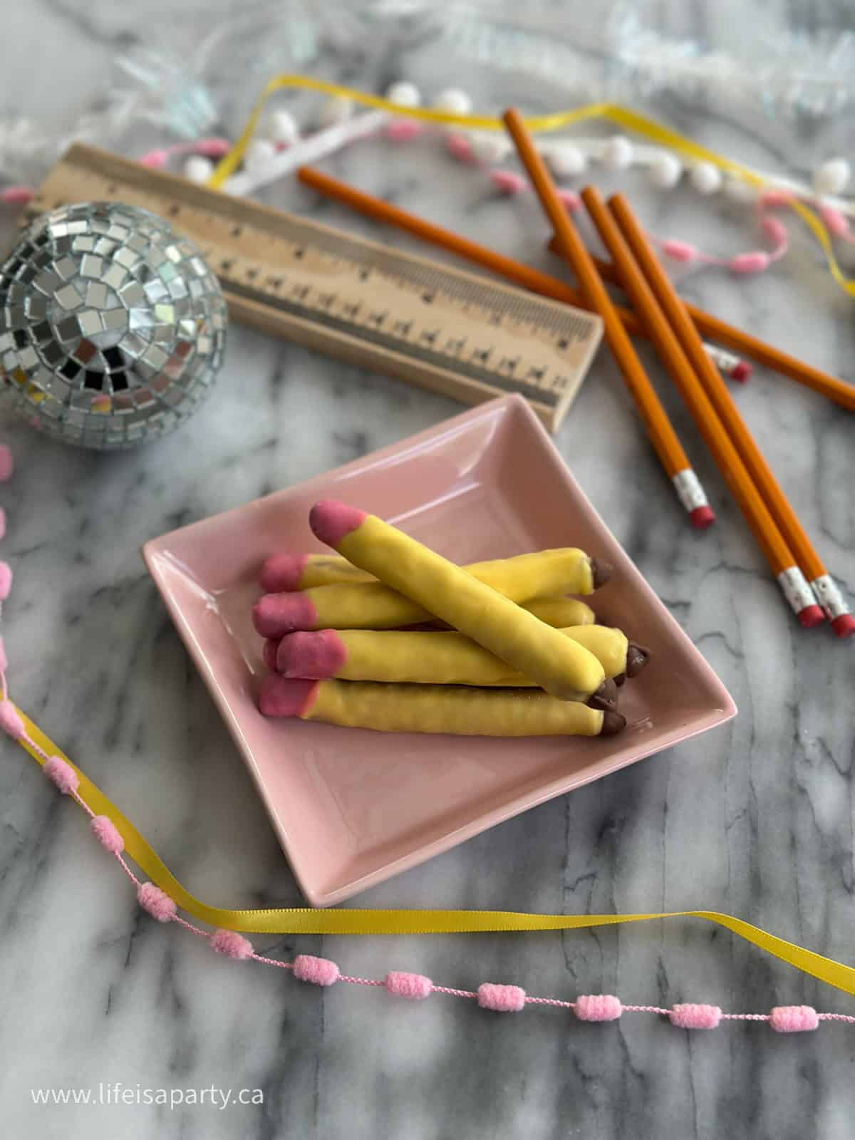 Back to school food ideas chocolate covered pretzel pencils.