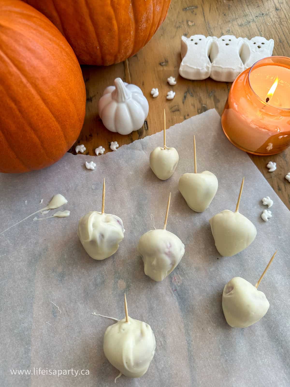 White chocolate dipped strawberry ghosts.