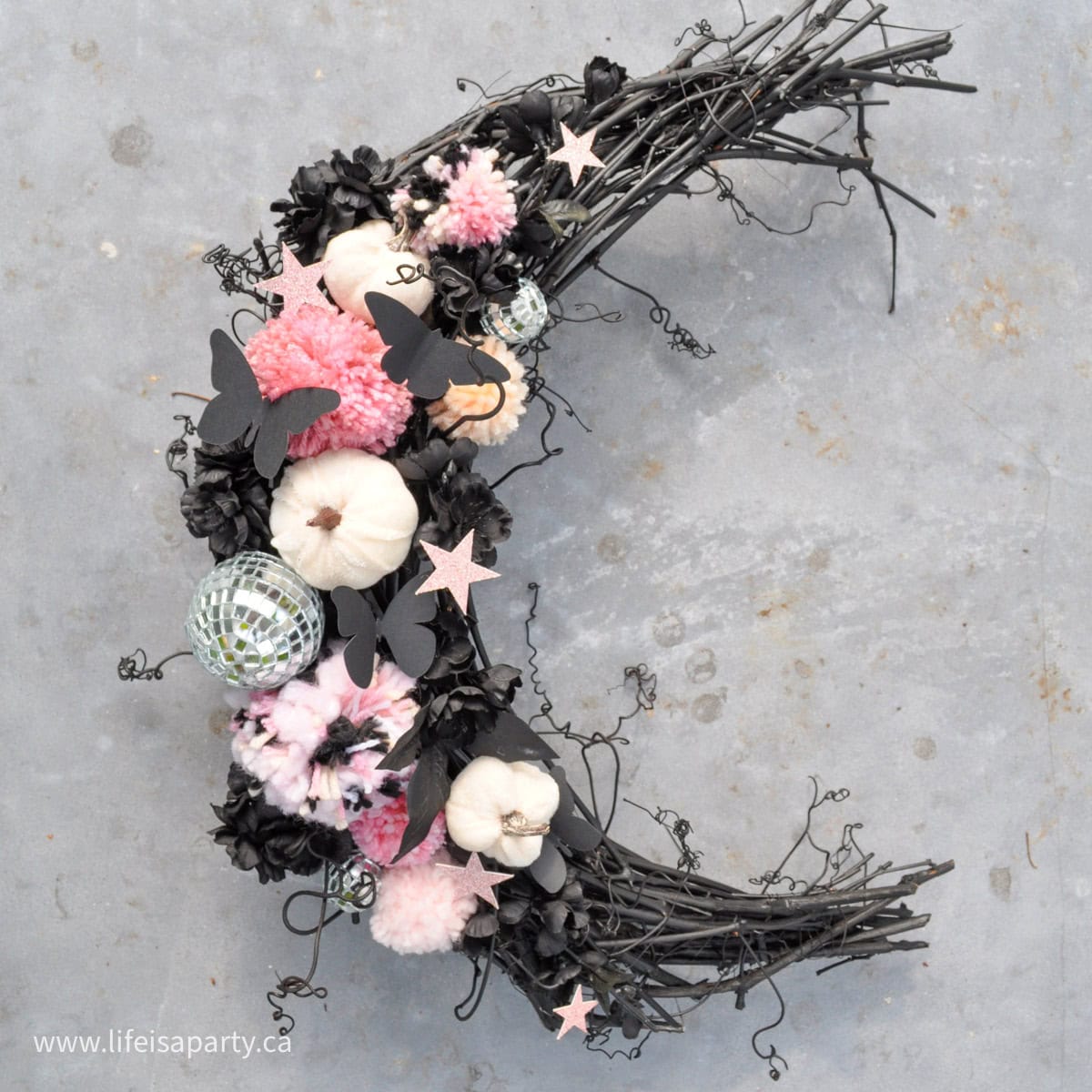 DIY Crescent Moon Wreath