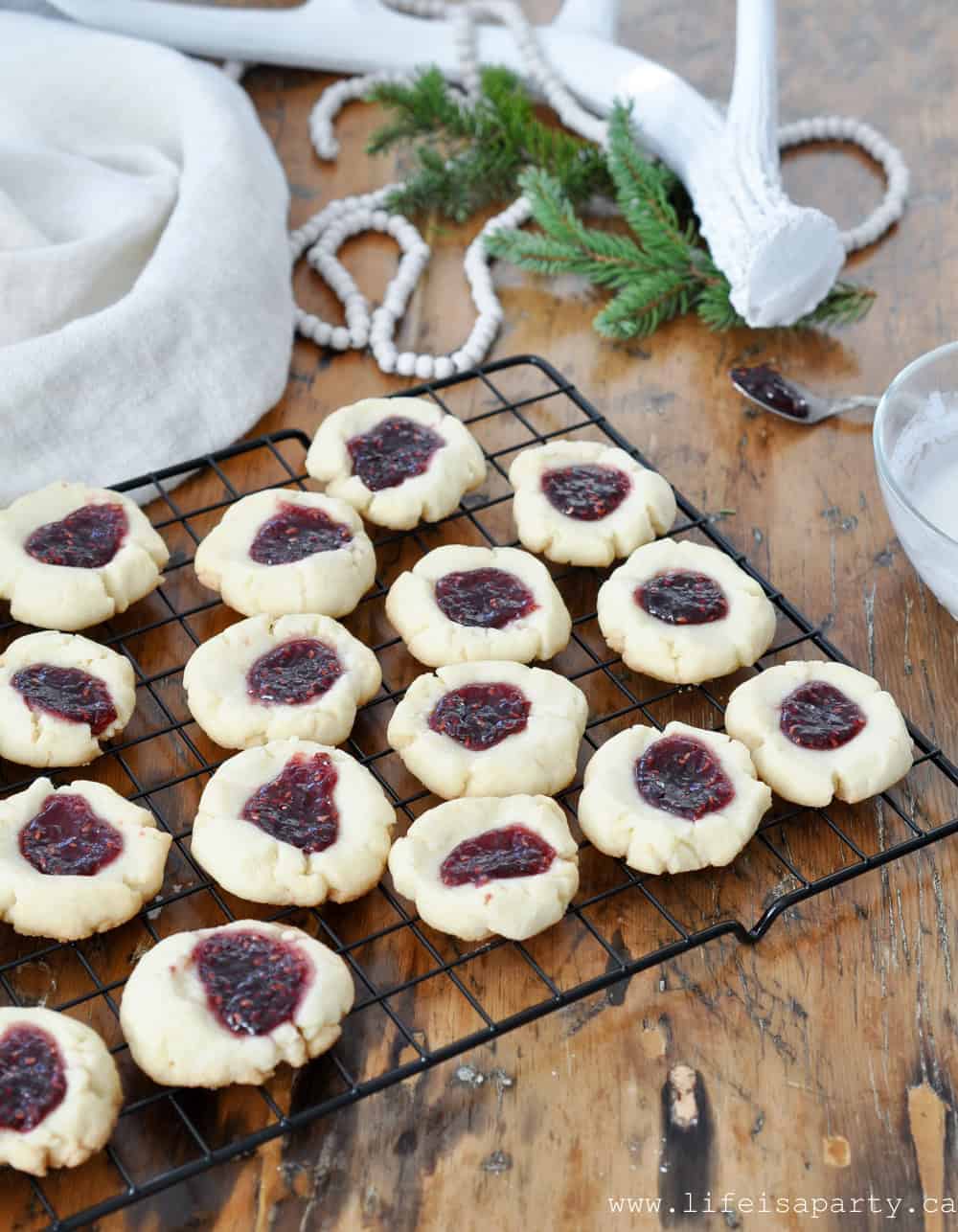 Almond cookies with raspberry jam.