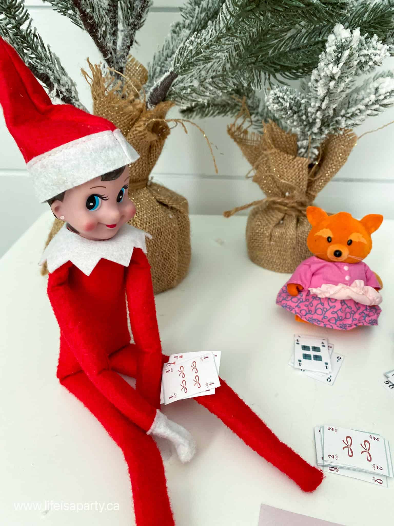 Elf on the shelf free printable mini playing cards.